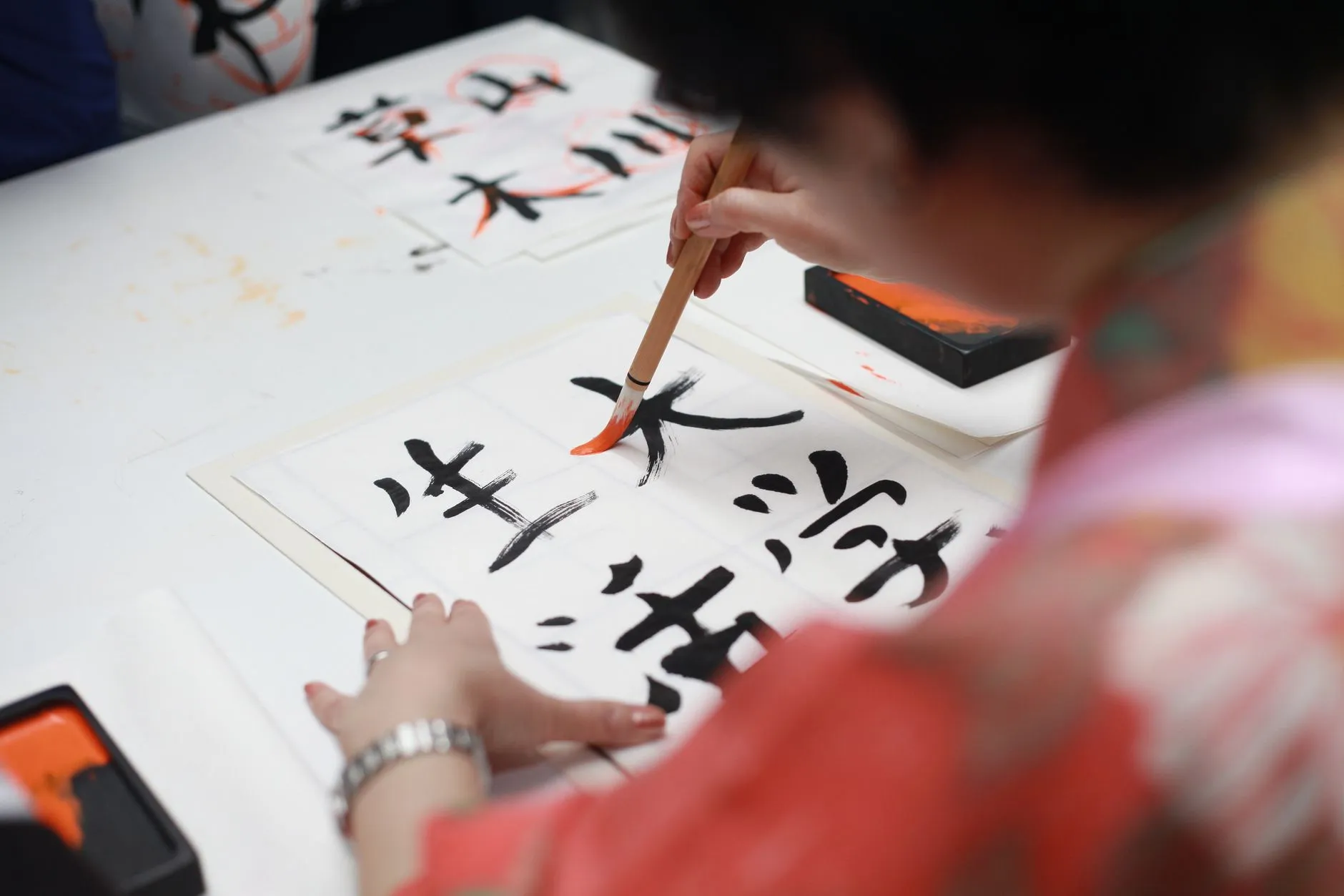 自热火锅与麻辣烫产品迭代分析：从口味竞争到供应链效率的转变正文配图 2